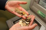 Рабочие краностроительного завода объявили забастовку  
