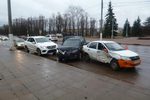 В Твери при столкновении четырех автомобилей пострадал мужчина