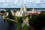 Патриарх Кирилл совершит молебен в Нило-Столобенской пустыни
