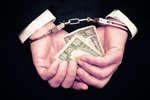В Твери бизнесмену грозит до трех лет колонии за невыплату зарплаты
