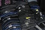 В Твери торговали поддельной спортивной одеждой