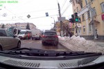 В Твери трамвай таранит нахального маршрутчика